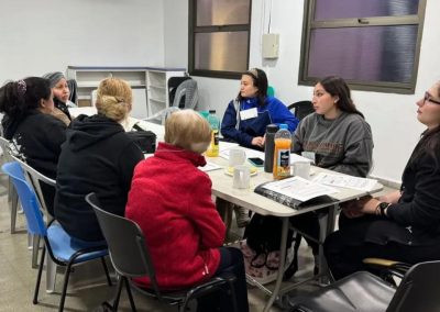 Colectivo Psicoeducarnos inicia taller “Acompañando y guiando el autoconocimiento” en el CESFAM de Macul