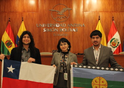 Estudiantes de la UAH participan del Campeonato Mundial de Debate!